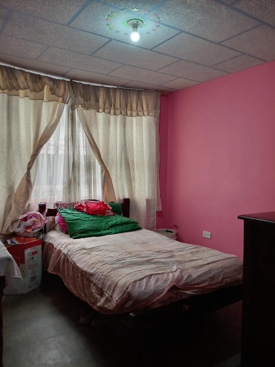 Casa Rentera en Venta con Local Comercial — imagen 3
