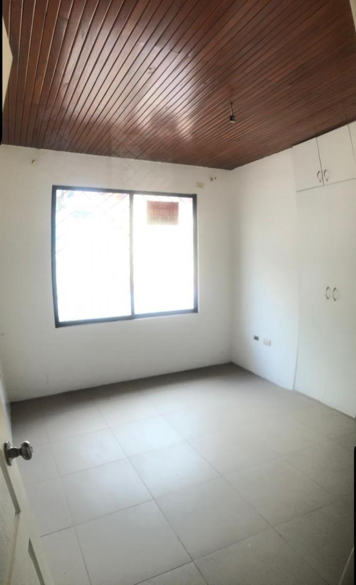 Venta Casa Esquinera Bifamiliar/rentera - un Piso - La Alborada - Zona Segura (Wl), Guayas — imagen 6