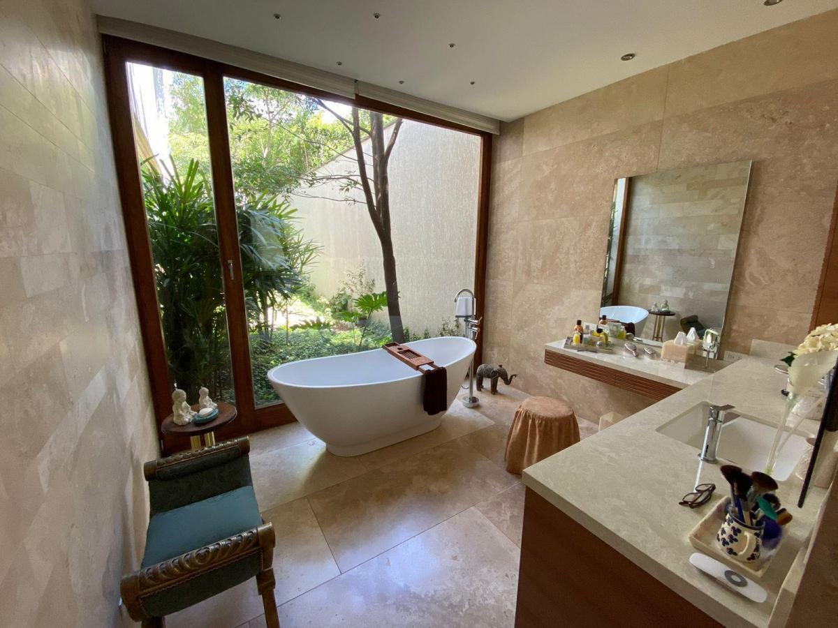 Casa de Lujo en Cumbayá con Piscina, Cine, Ascensor en Venta — imagen 6