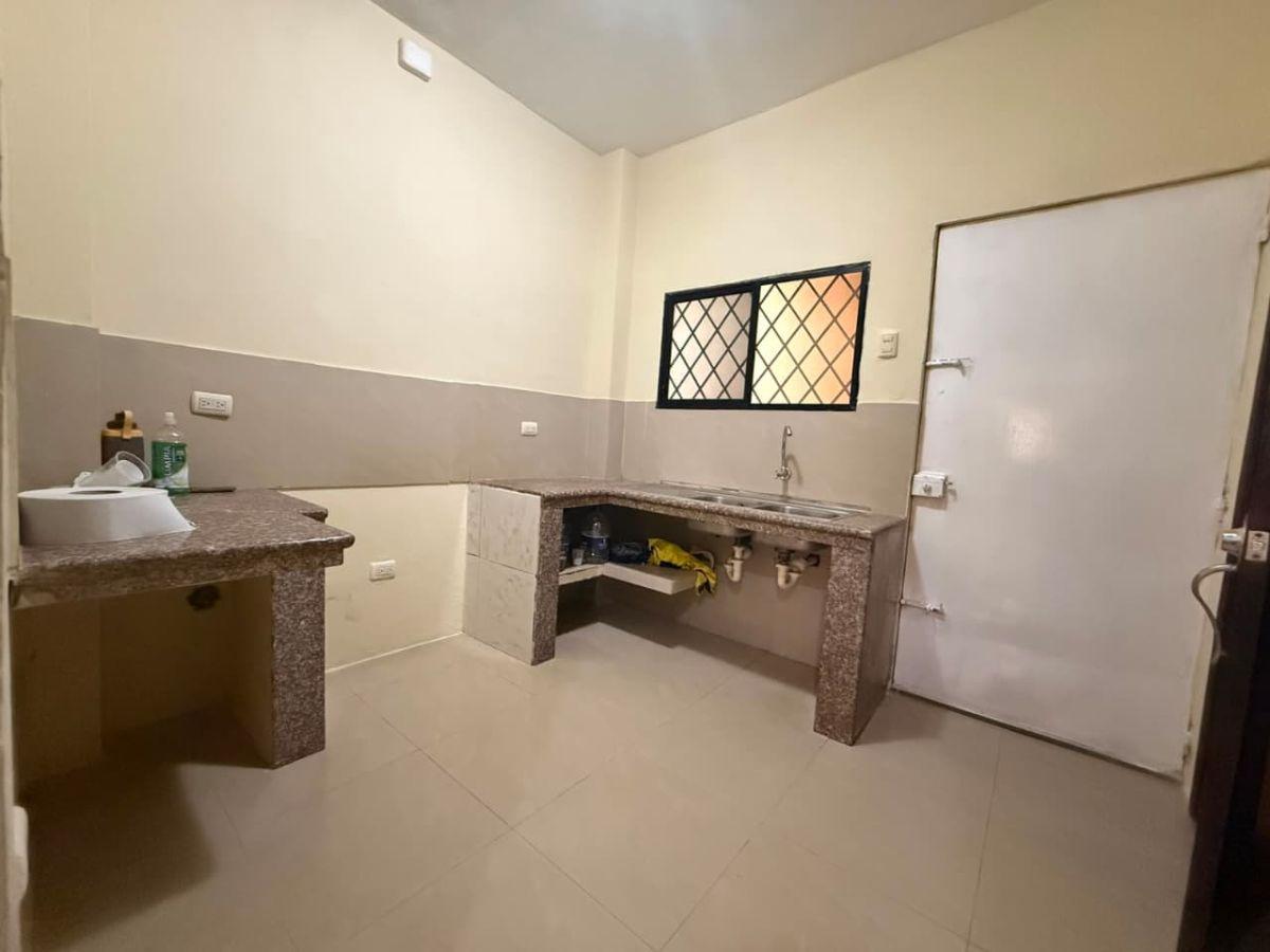 Se Vende Casa en Cerca de Villa España de 3 Dormítorios, Guayas — imagen 9
