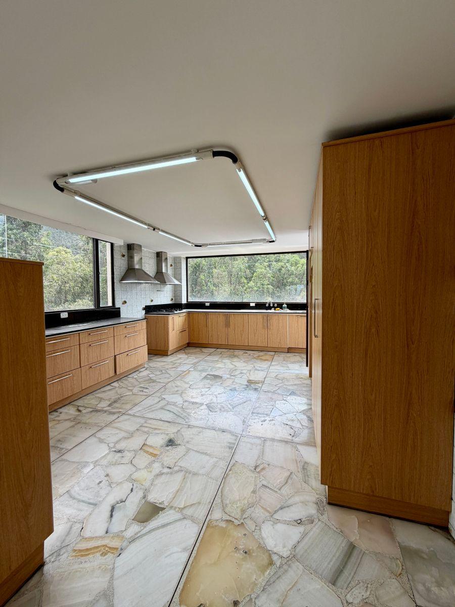 Penthouse Dúplex de 4 Habitaciones - en Venta - El Bosque - 460 m² — imagen 6