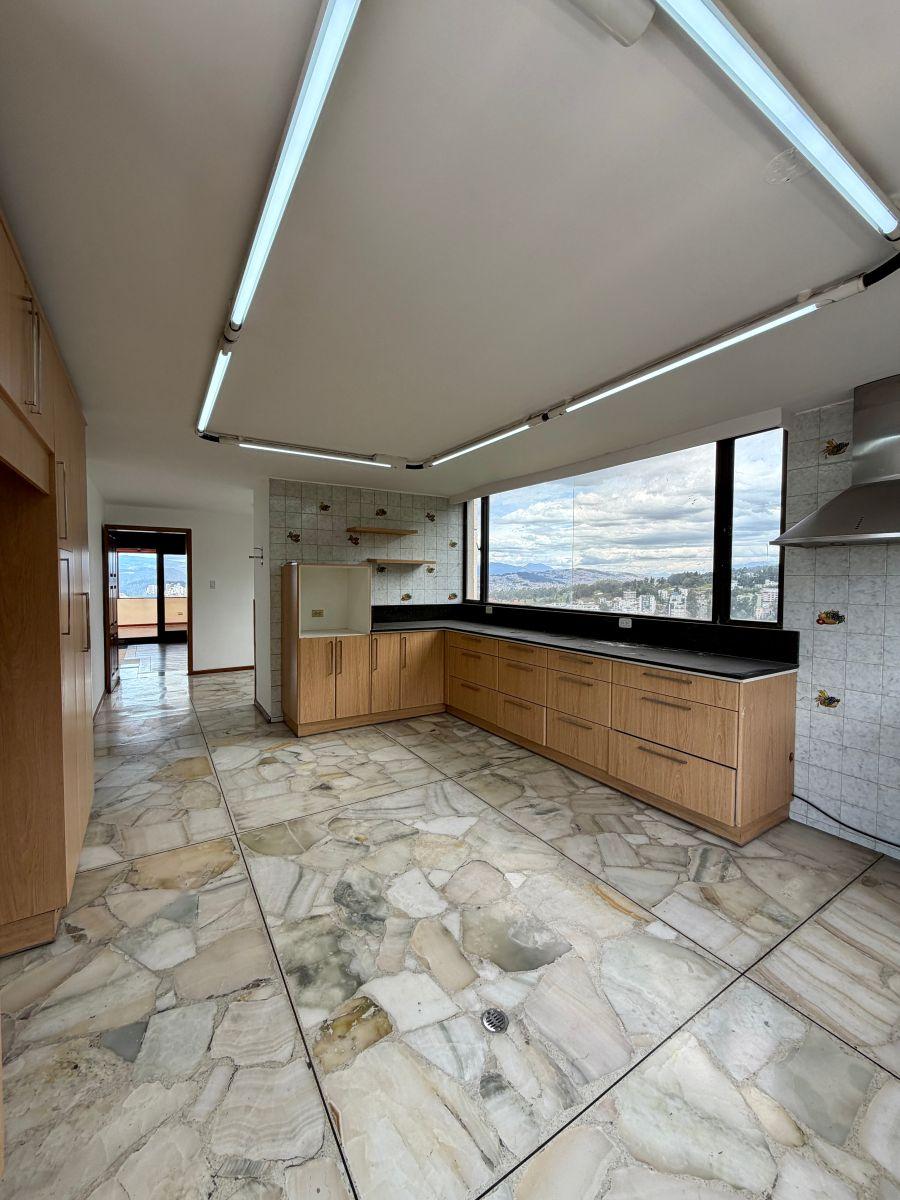 Penthouse Dúplex de 4 Habitaciones - en Venta - El Bosque - 460 m² — imagen 4