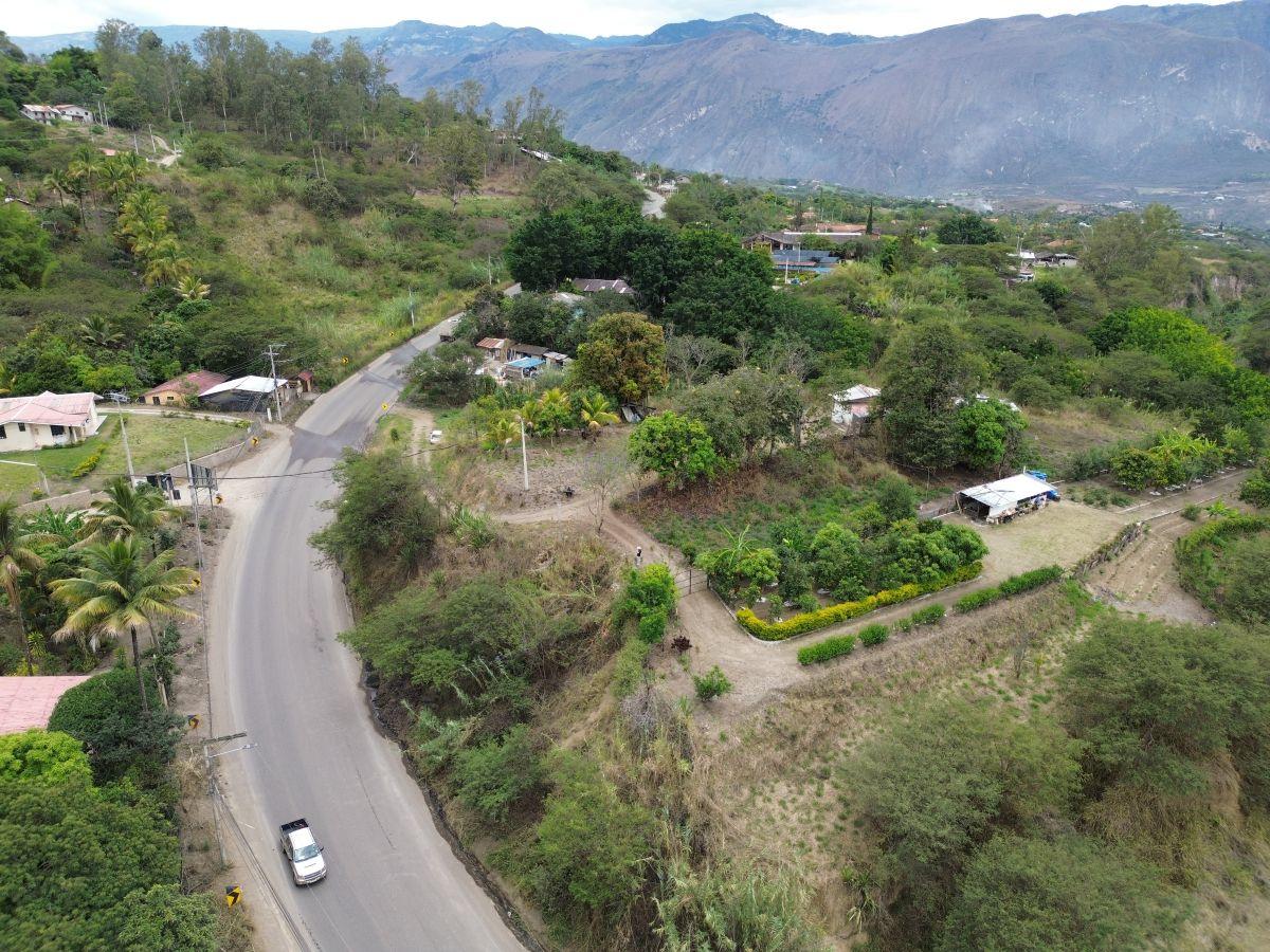 Lote en Yunguilla a Pocos m de La Via, Azuay — imagen 4