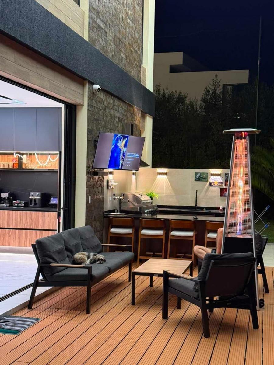 Casa de Lujo con Piscina en Venta Puembo Cerca Club Arrayanes — imagen 3