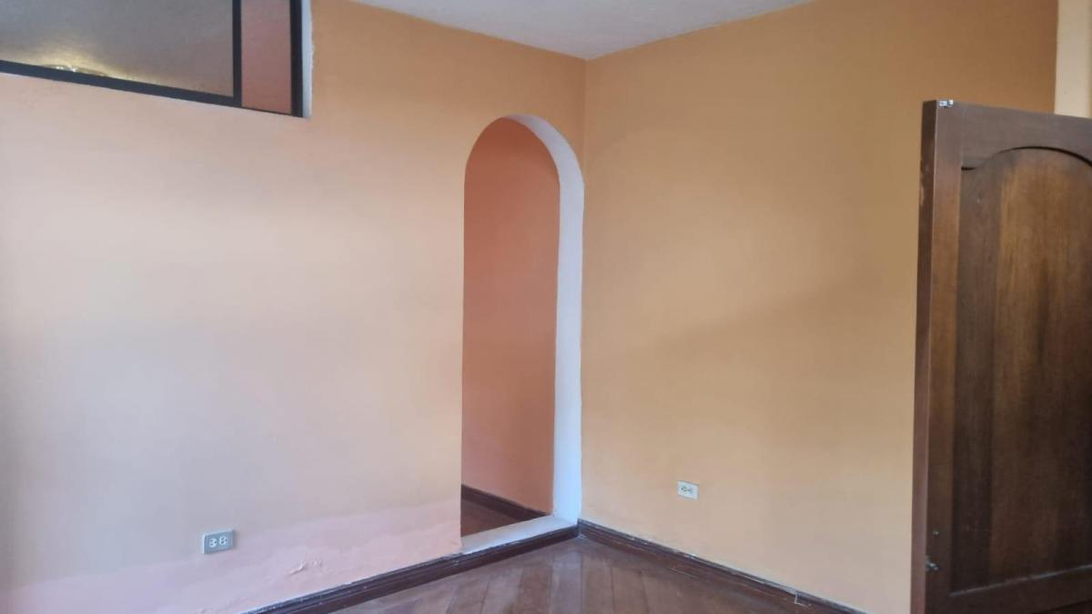 Venta Casa Grande por La Carlos Salas Cerca Comité del Pueblo Norte de Quito Inversionistas — imagen 6