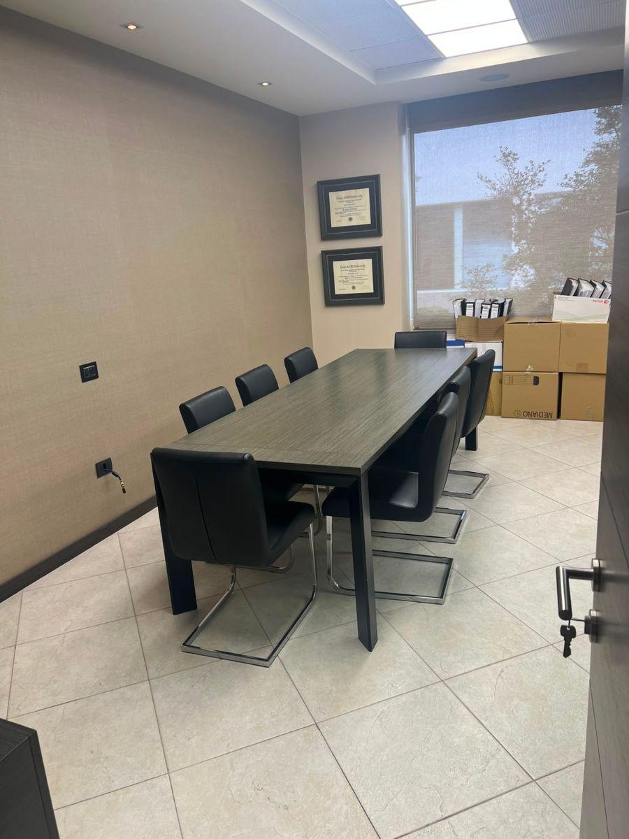 Vendo Linda Oficina Cumbaya 65 m, Site Center, Totalmente Amoblada $ Parqueo, cafeteria — imagen 8