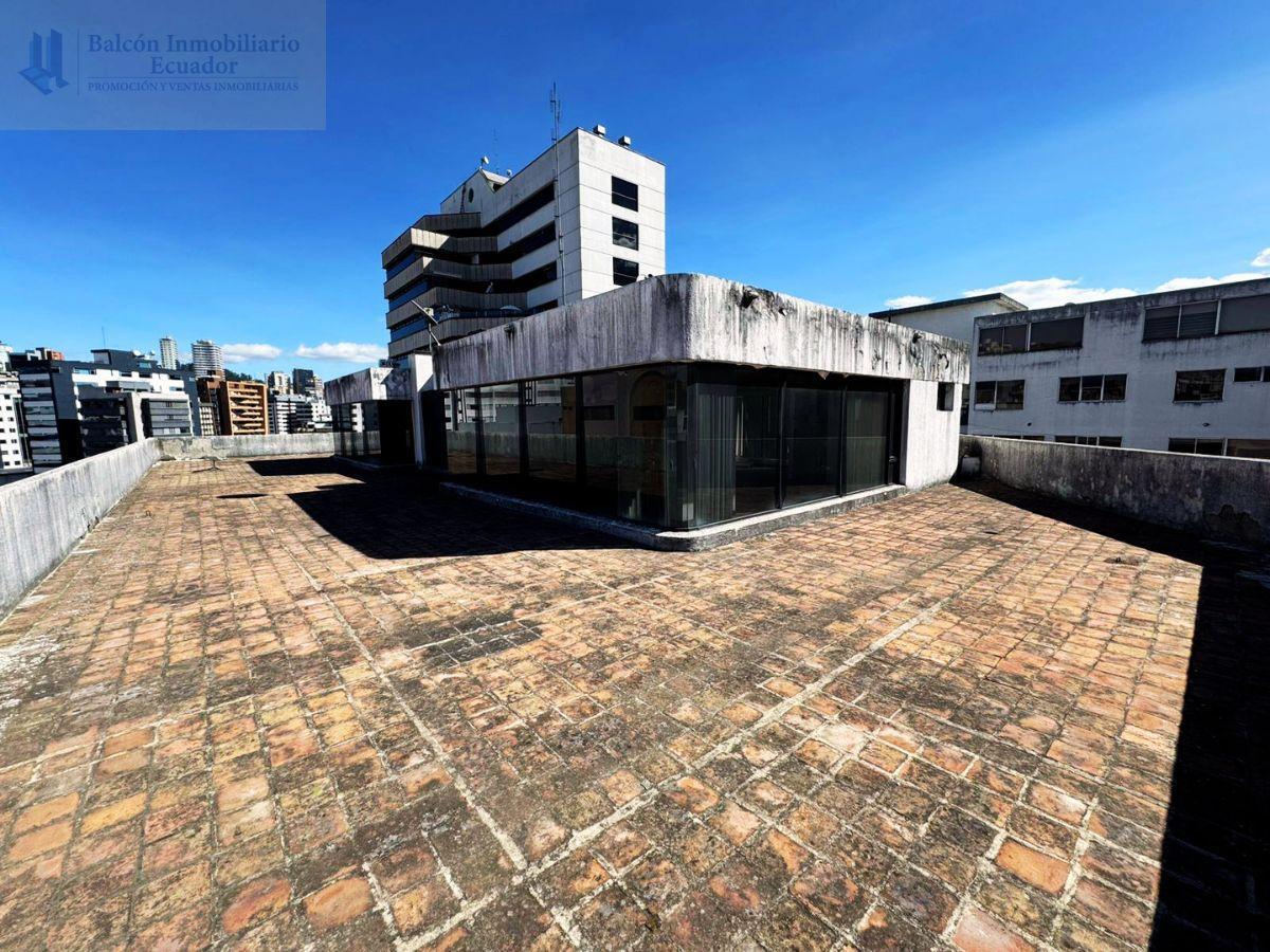 Oficina 408 m² Mas 8 Parqueaderos Cubiertos y Bodega en Venta en La Carolina Norte de Quito — imagen 3