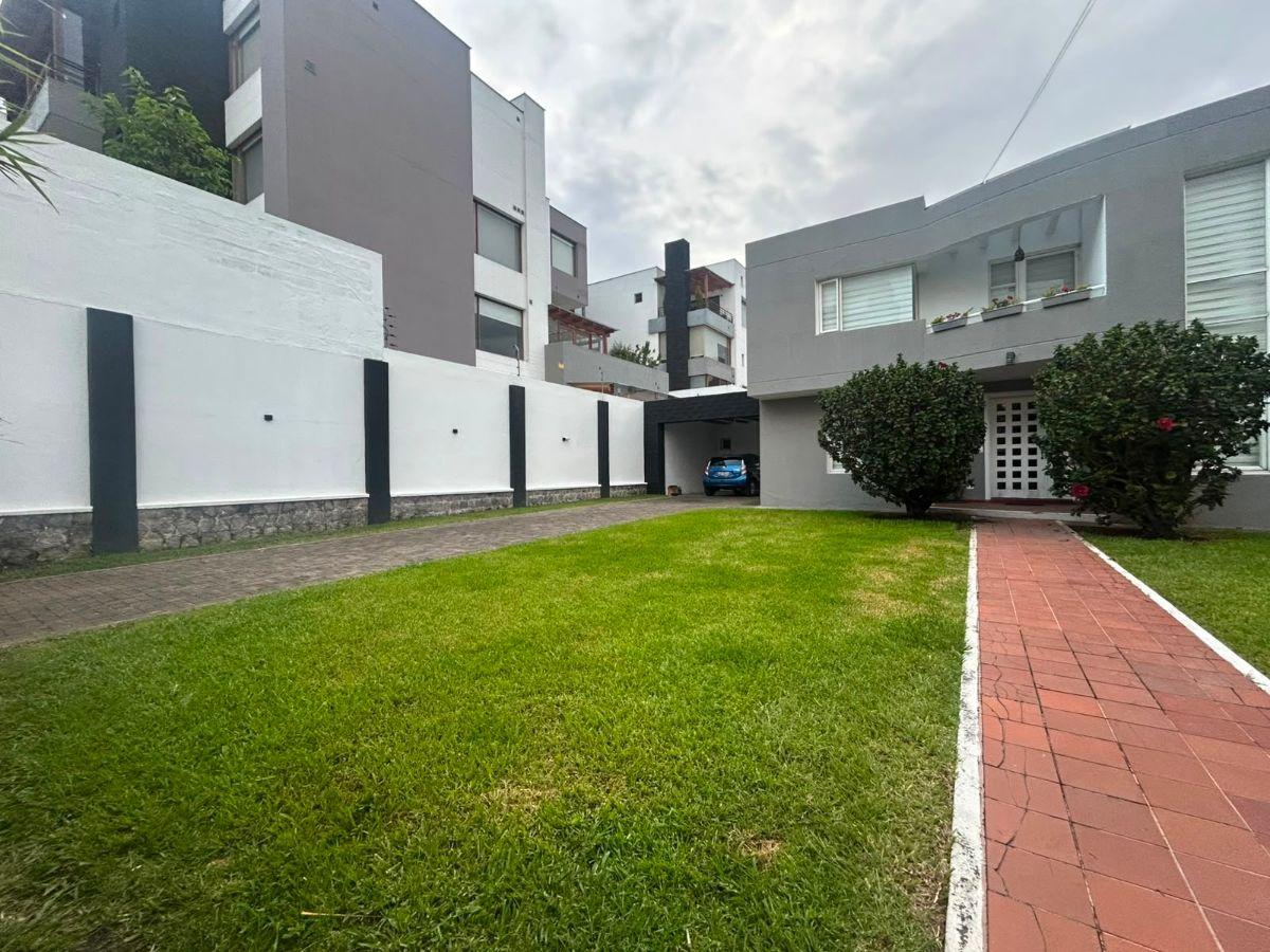 Terreno de 716 m² con Casa de 348 m² con 3 Habitaciones en Venta en Cumbayá — imagen 6