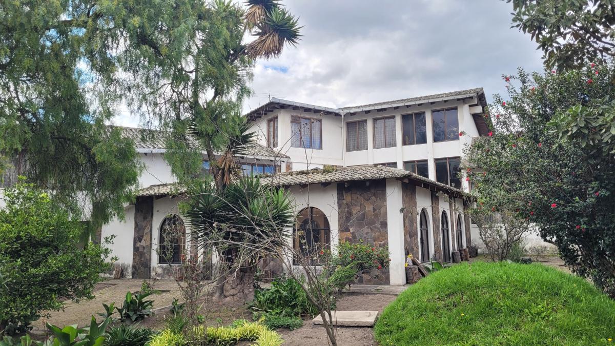 Casa de Venta Comercial, Latacunga, El Loreto. Terreno: 2.000 m, Cotopaxi — imagen 8