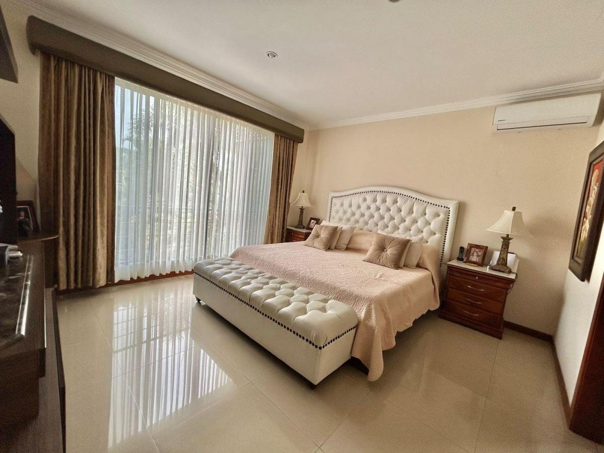 Venta de Villa en Guayaquil Tenis 4 Dorm., Guayas — imagen 9