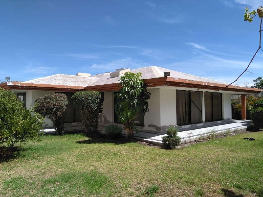 Vendo Casa de 655 m en Tumbaco con Terreno de 2581 m — imagen 9
