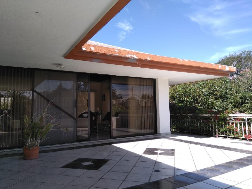 Vendo Casa de 655 m en Tumbaco con Terreno de 2581 m — imagen 3