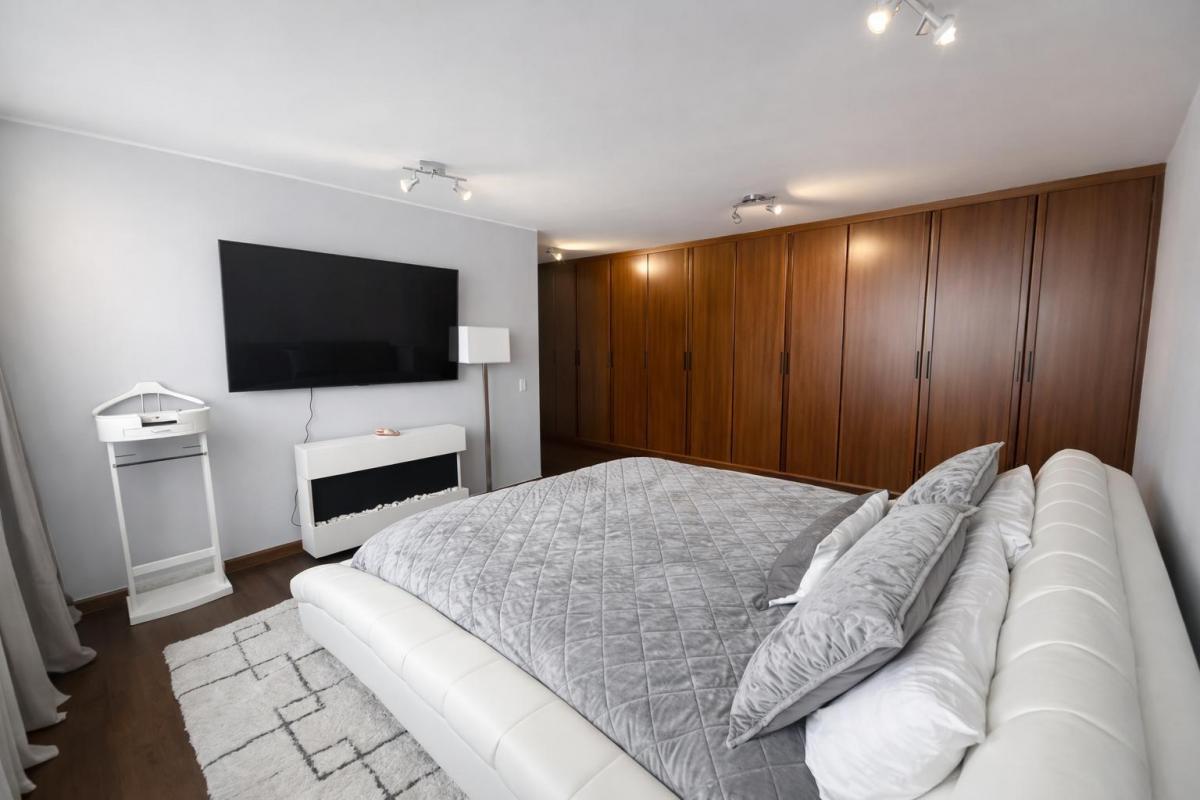 Departamento Amoblado en Venta en González Suárez Quito Ecuador — imagen 5