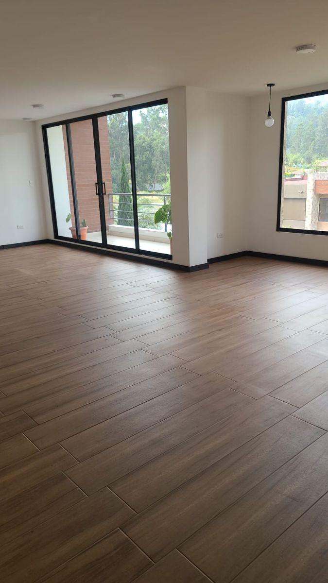 Departamento de Venta en Conjunto Privado, Tercer Piso, con Piscina Sector Tumbaco — imagen 10