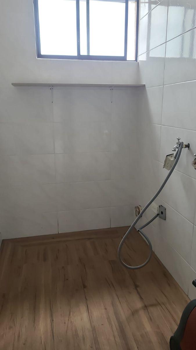 Departamento de Venta en Conjunto Privado, Tercer Piso, con Piscina Sector Tumbaco — imagen 7