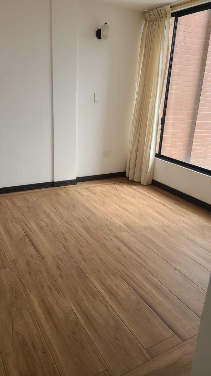 Departamento de Venta en Conjunto Privado, Tercer Piso, con Piscina Sector Tumbaco — imagen 6