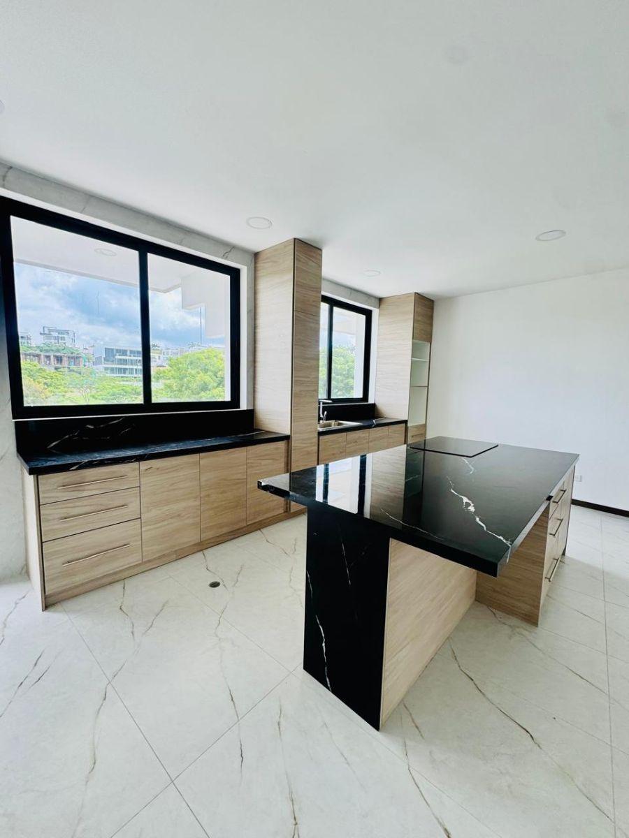 Venta de Casa de 3 Habitaciones con Piscina en Urbanización Exclusiva de Manta, Manabí — imagen 6