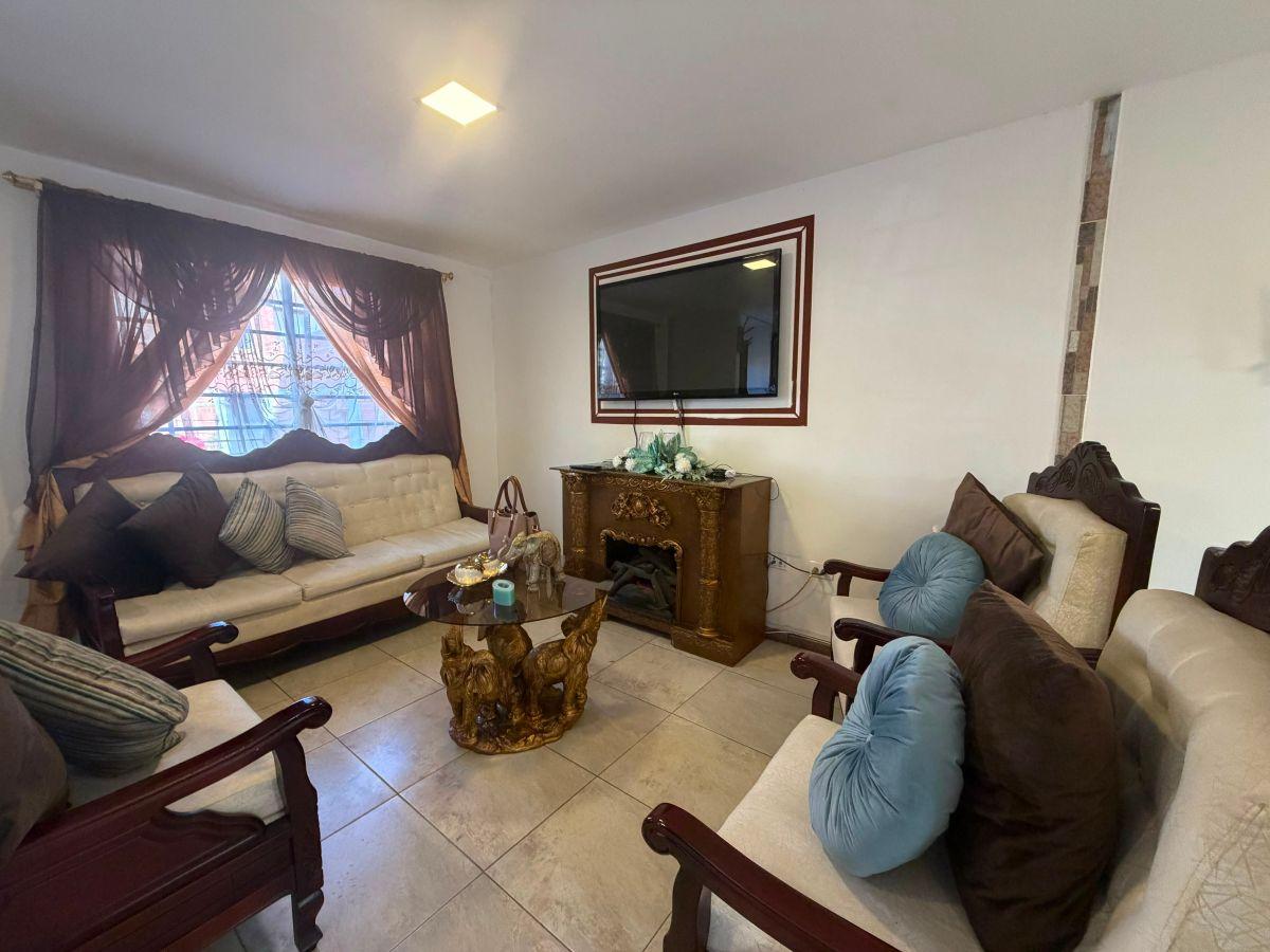 ¡Villa en Venta – Cuenca! sector Av Los Migrantes |, Azuay — imagen 9