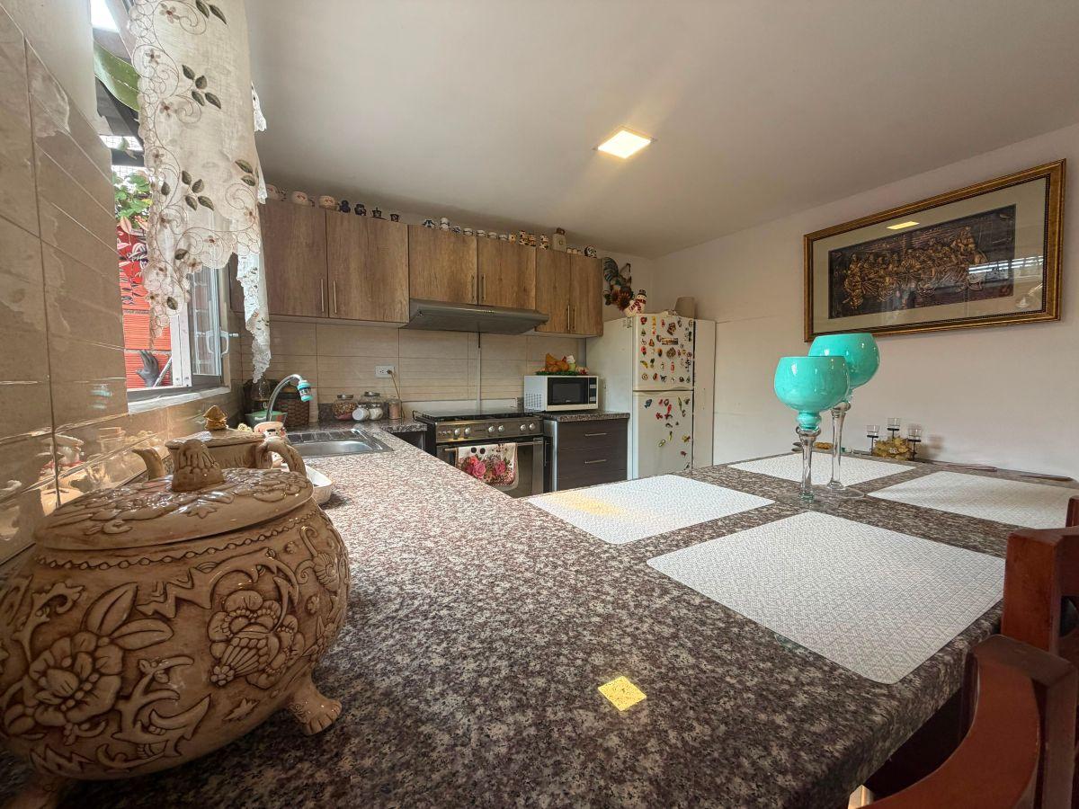 ¡Villa en Venta – Cuenca! sector Av Los Migrantes |, Azuay — imagen 5