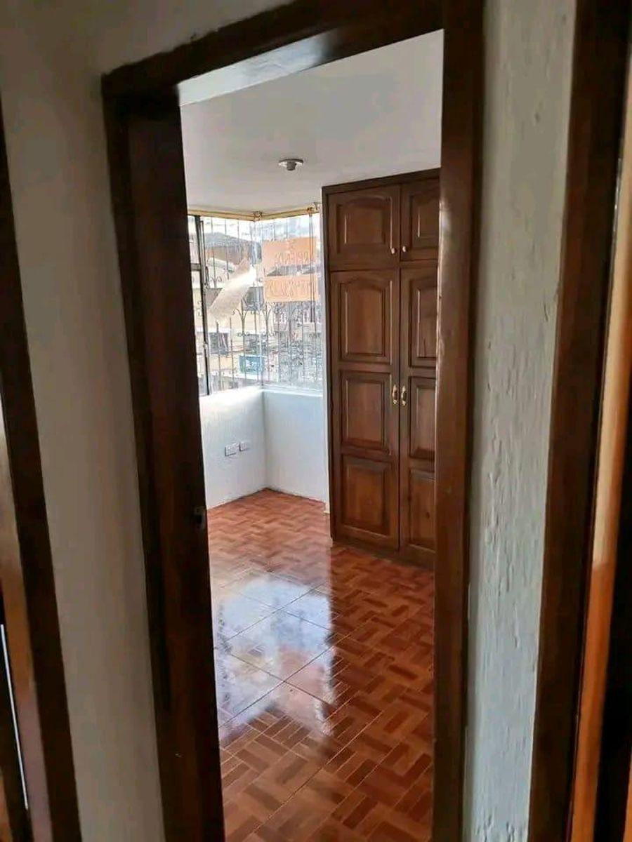 Departamento en Venta con Parqueadero, Sector Solanda — imagen 7