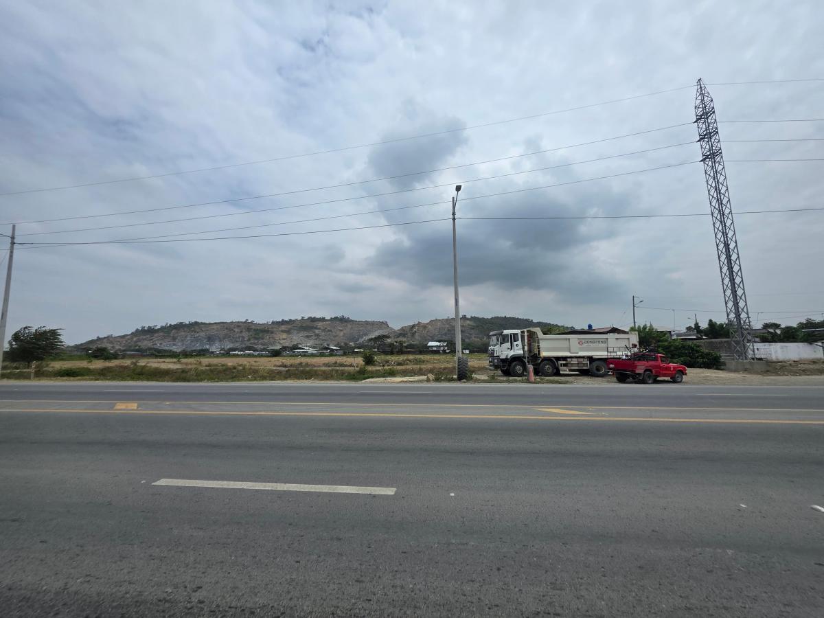 Vendo Terreno Al Pie de La Via, Salitre Km. 6, Ideal Para Urbanización, Guayas — imagen 7