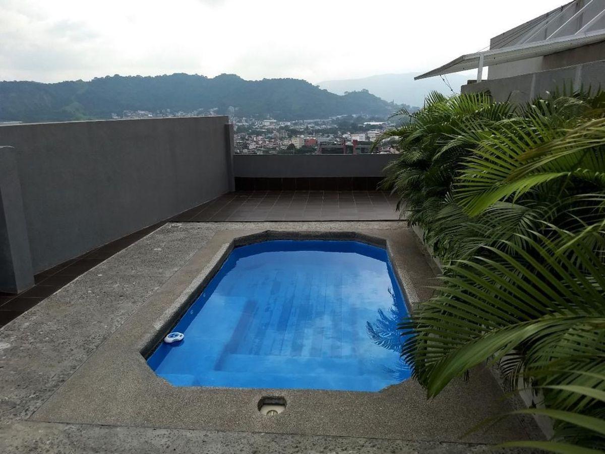Departamento de Venta con Hermosa Vista a La Ciudad en El Portón de Las Lomas, Guayas — imagen 4