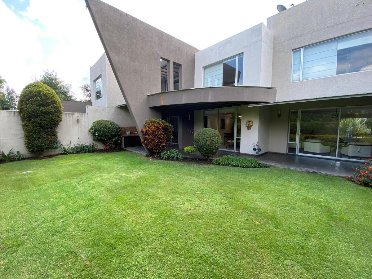 San Patricio Cumbaya: Amplia Casa de Venta 360 m² con Jardines. Urbanizacion Privada. Provincia de Pichincha — imagen 10