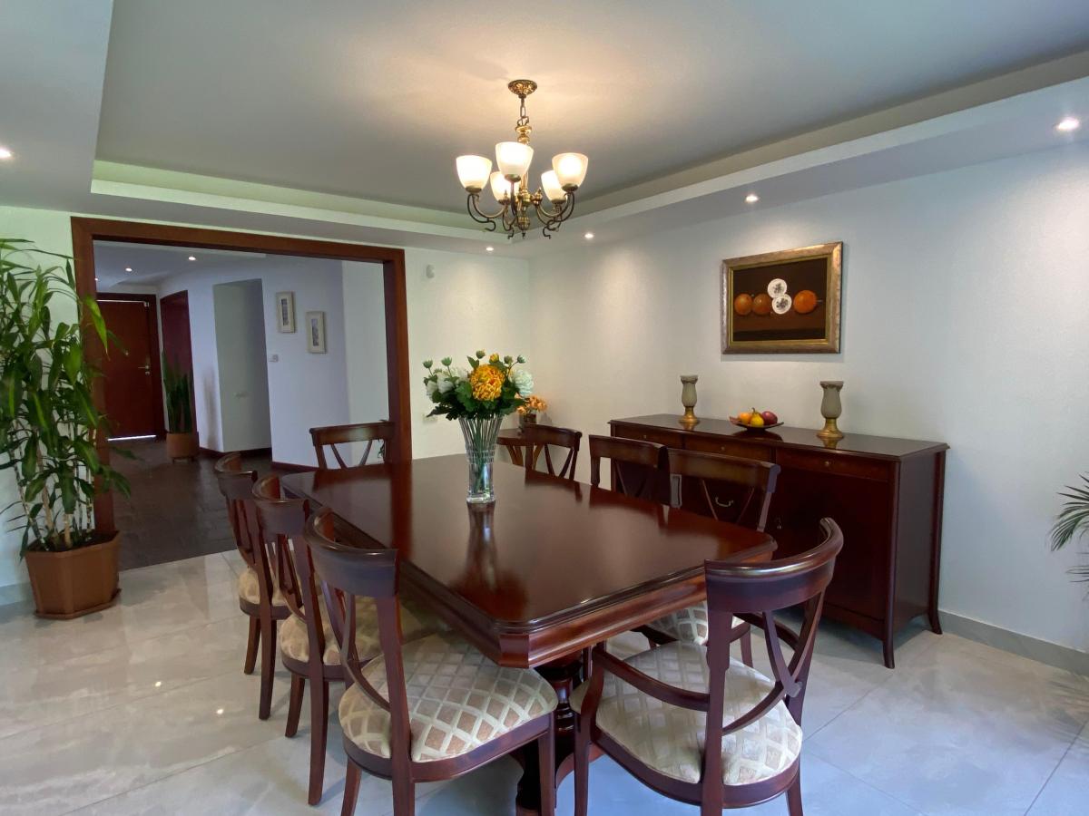 San Patricio Cumbaya: Amplia Casa de Venta 360 m² con Jardines. Urbanizacion Privada. Provincia de Pichincha — imagen 6