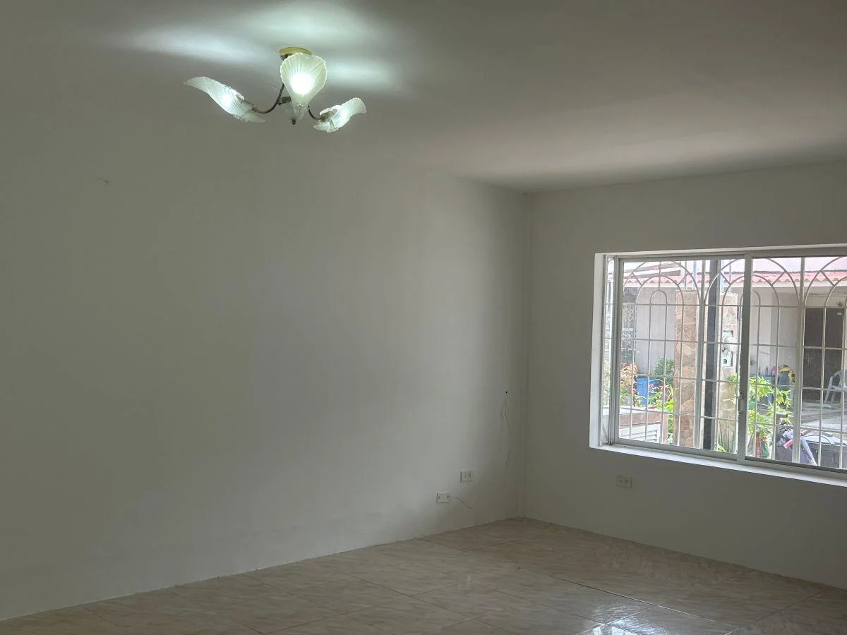 Málaga 2 Venta Casa Recien Remodelada, Guayas — imagen 9