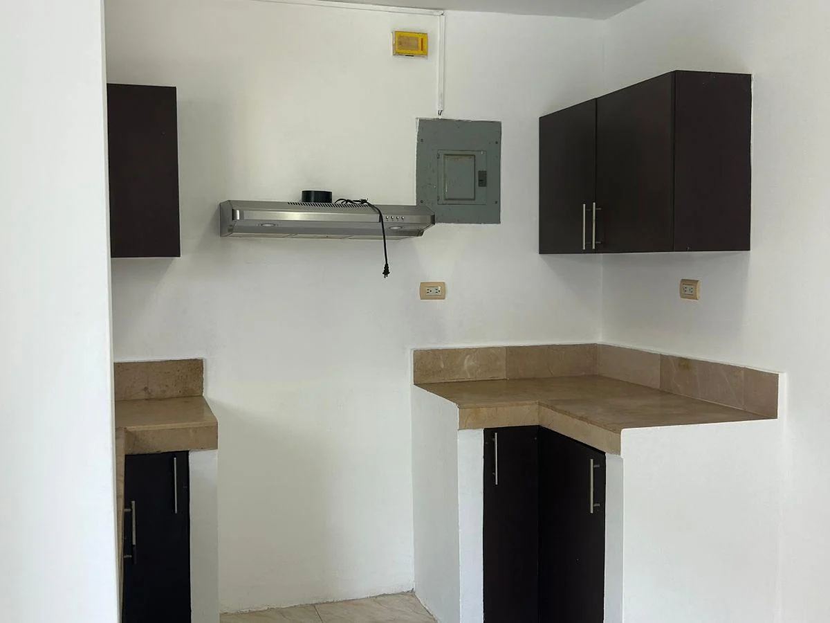 Málaga 2 Venta Casa Recien Remodelada, Guayas — imagen 5