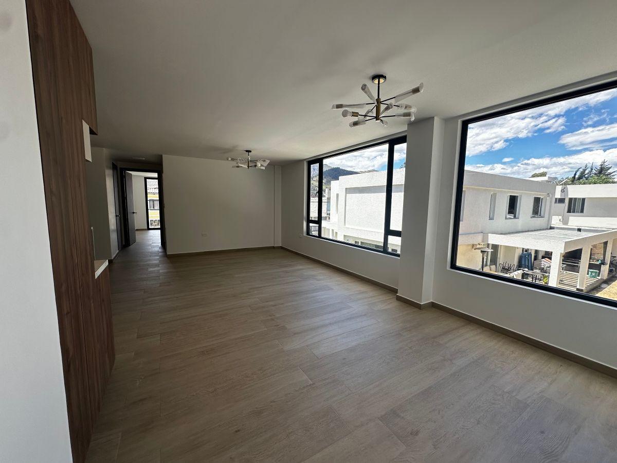 Se Vende Departamento Dentro de Urbanizacion con Dos Balcones y Terraza — imagen 9