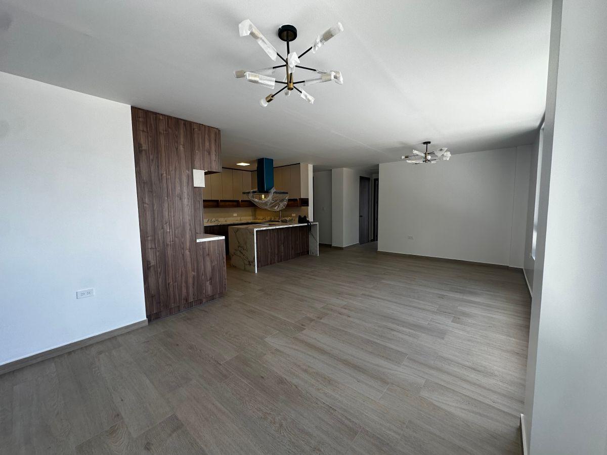 Se Vende Departamento Dentro de Urbanizacion con Dos Balcones y Terraza — imagen 7
