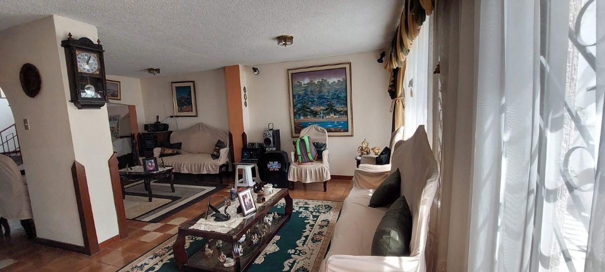 Venta Casa Esquinera de 340 m² con 6 Habitaciones La Vicentina Baja, 4 Garajes — imagen 7