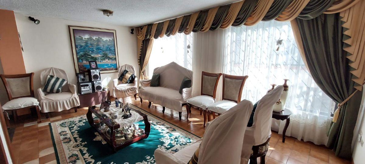 Venta Casa Esquinera de 340 m² con 6 Habitaciones La Vicentina Baja, 4 Garajes — imagen 6