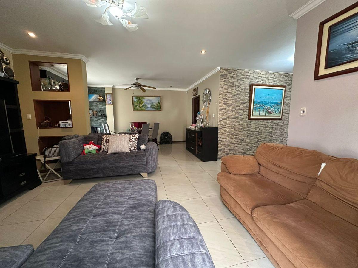 Casa con 4 Recámaras en Venta, 258 m² Terreno, Vía a La Costa, Guayas — imagen 9