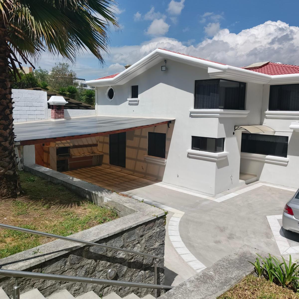 Ponciano Alto Hermosa Casa Duplex Independiente en Venta con Jardines 5 Dorm. Sala Tv — imagen 9