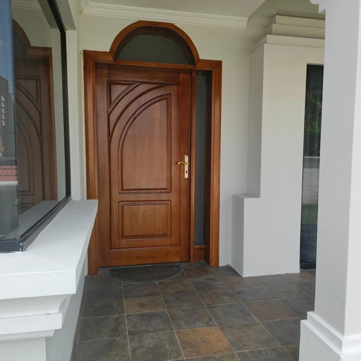 Ponciano Alto Hermosa Casa Duplex Independiente en Venta con Jardines 5 Dorm. Sala Tv — imagen 4