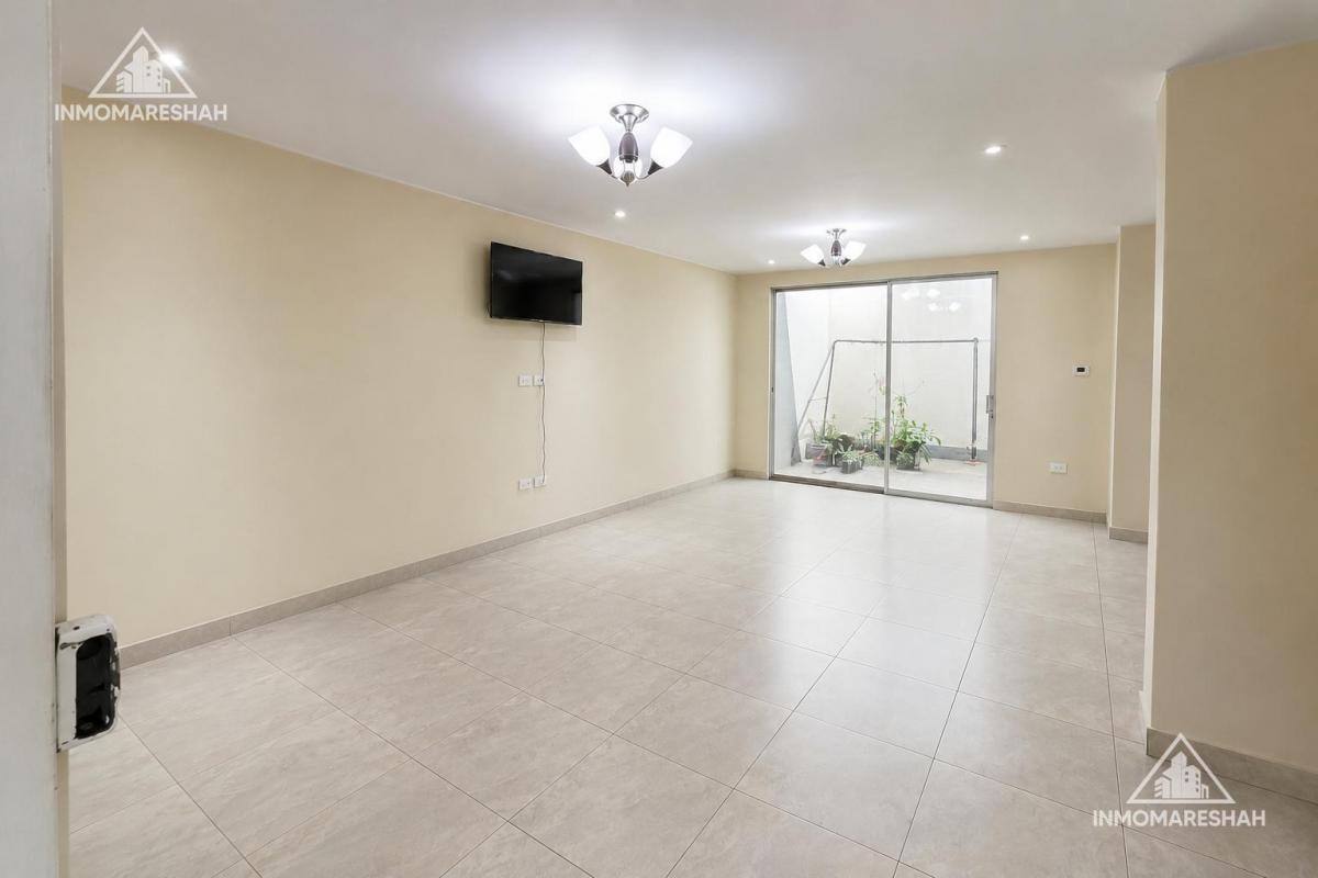 Casa Rentera en Venta en Calderon con 3 Departamentos 1 Local Comercial y 1 Casa Completa — imagen 8