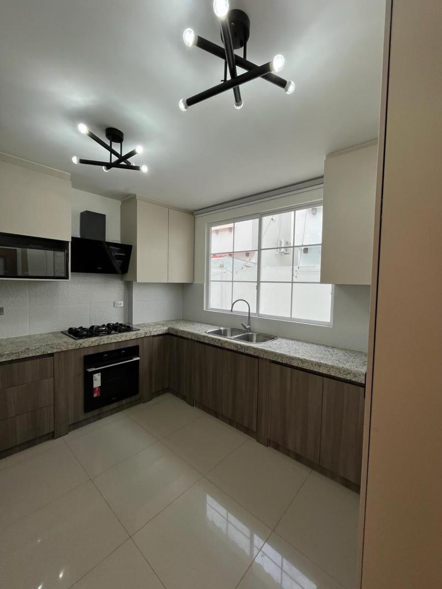 Casa en Venta en La Urbanizacion Terranostra en Vía La Costa, Guayas — imagen 6