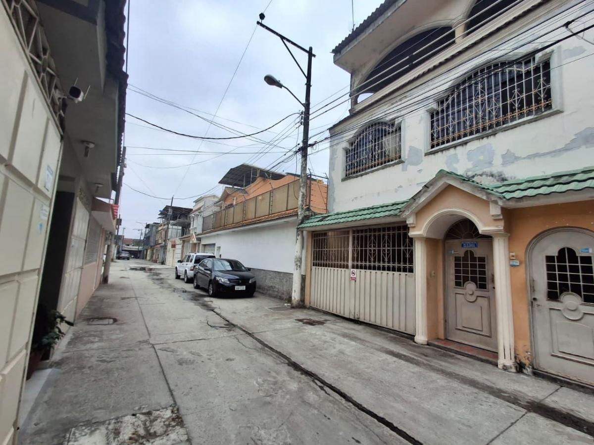 En Venta Casa Rentera Urb Acuarela del Rio P. Manosalvas, Guayas — imagen 8