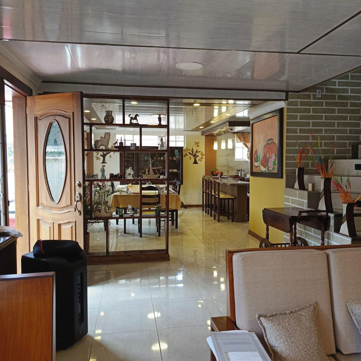 Vendo Casa con Local Comercial y Galpon — imagen 8