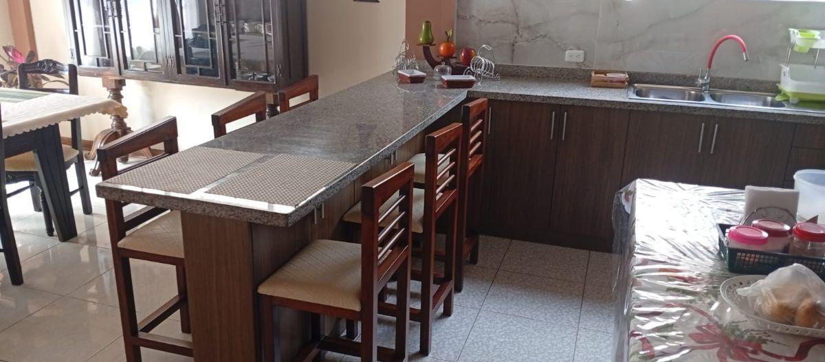 Vendo Casa con Local Comercial y Galpon — imagen 6