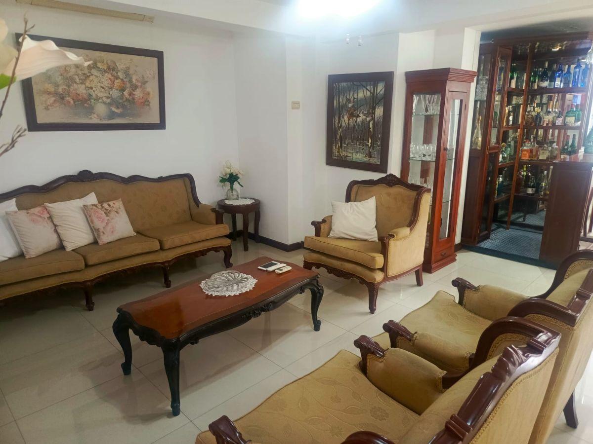 La Garzota - Venta con Uso de Suelo Casa Sin Amob de 3 Plantas con 4 Hab, Garaje, Splits, Cortinas, Guayas — imagen 3