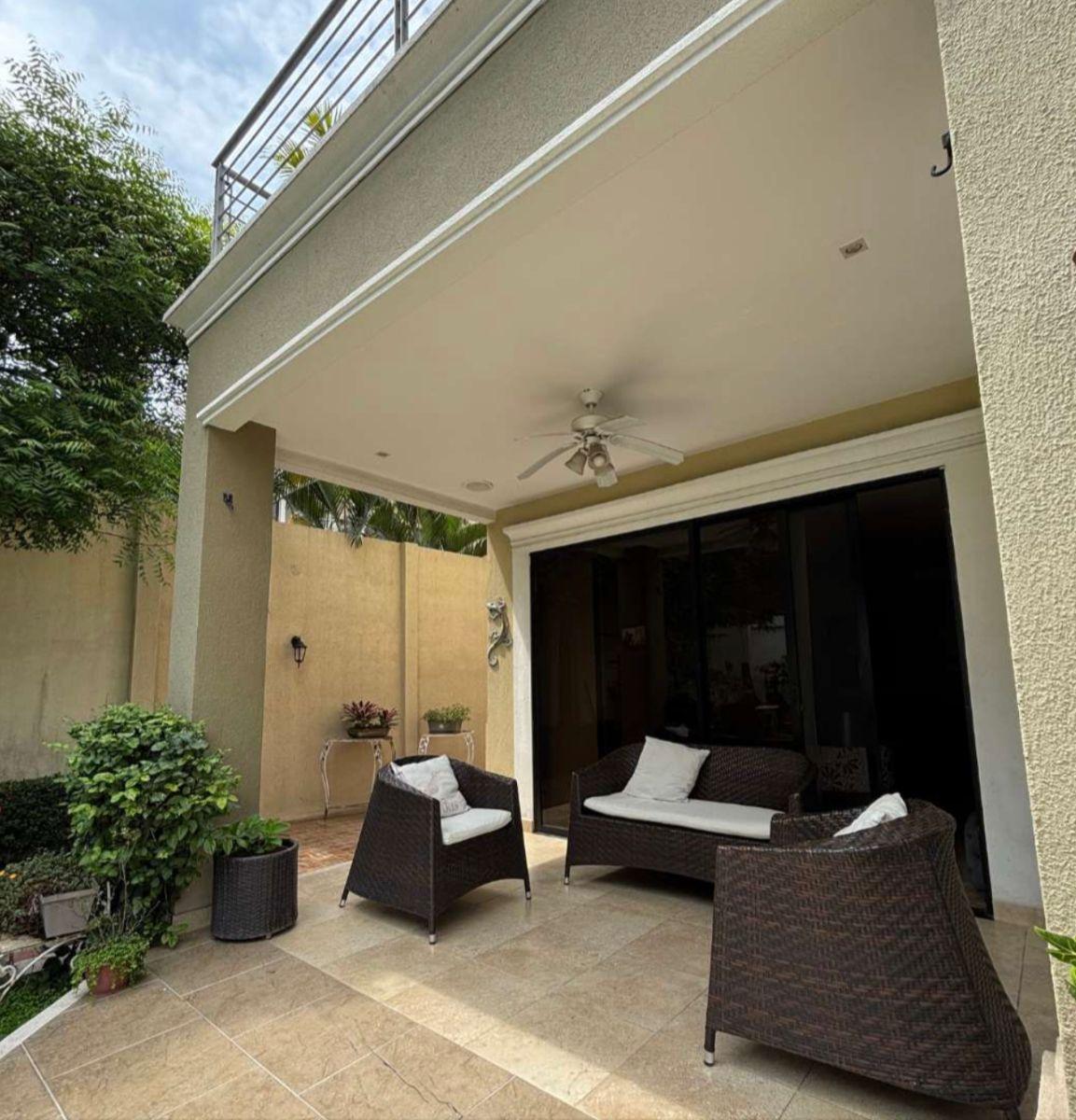 Venta Casa Urbanizacion Portofino. 611 m² de Terreno y 365 m² de Construcción Km. 12 Via a Salinas, Guayas — imagen 6