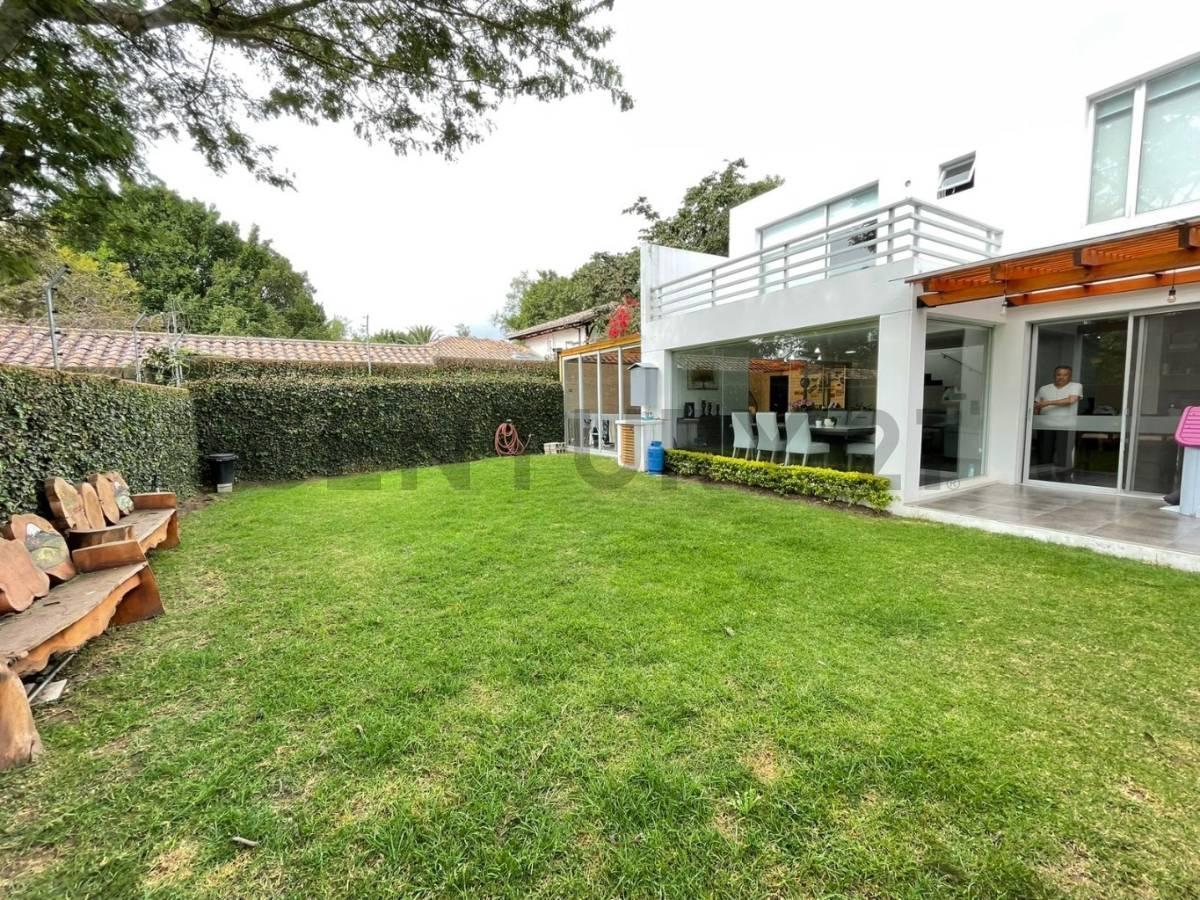 En Venta Casa con Patio. Intervalles. Tumbaco — imagen 7