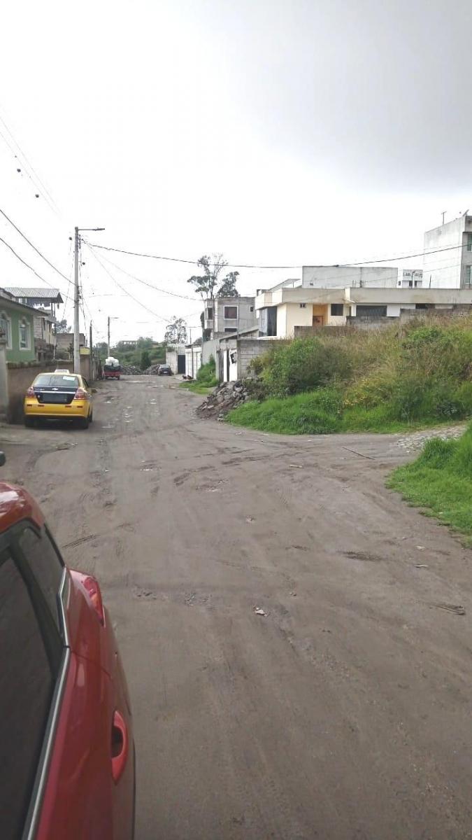 Terreno Esquinero Independiente Sector Urabá, Norte de Quito — imagen 5