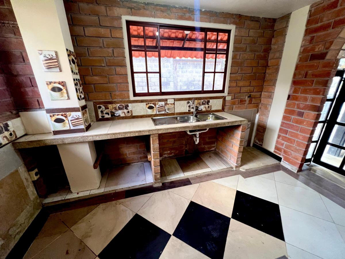 Casa en Venta con Amplio Terreno | Urbanización Privada | El Colibrí – Pintag — imagen 5