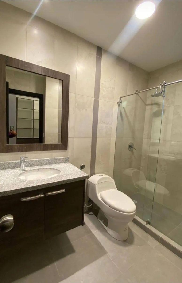 En Venta Departamento de 2 Dorm. + 2 Parking + Terraza + Bodega Av Portugal — imagen 4
