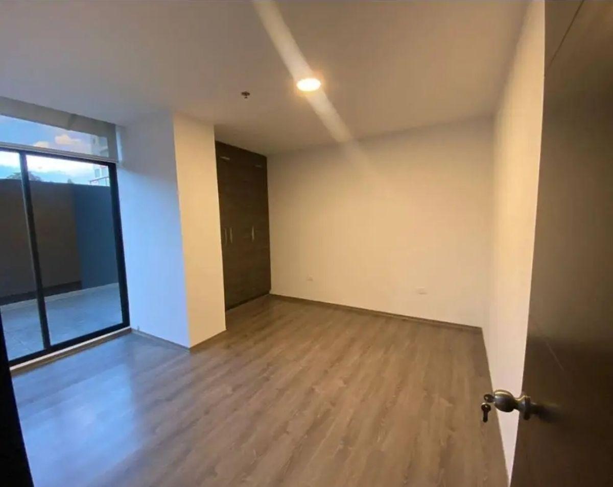 En Venta Departamento de 2 Dorm. + 2 Parking + Terraza + Bodega Av Portugal — imagen 3
