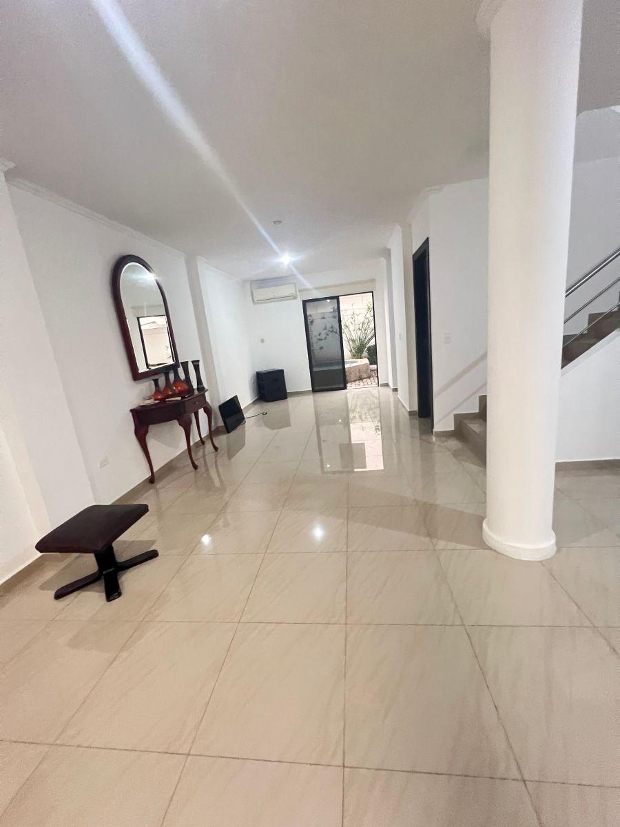 Vendo Casa con Jacuzzi en Urb Napoli, Guayas — imagen 6